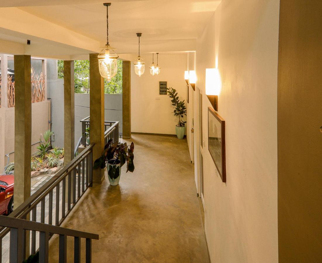Hotel The Hills By Blue Fox à Kandy Extérieur photo