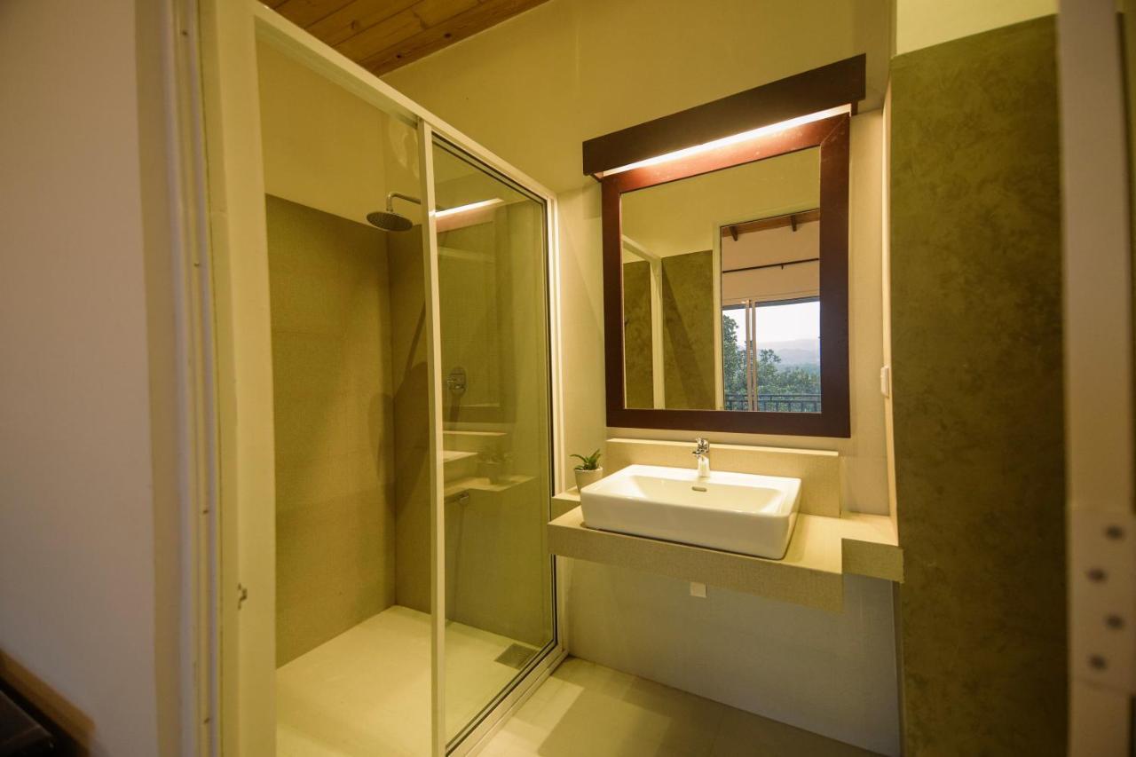 Hotel The Hills By Blue Fox à Kandy Extérieur photo
