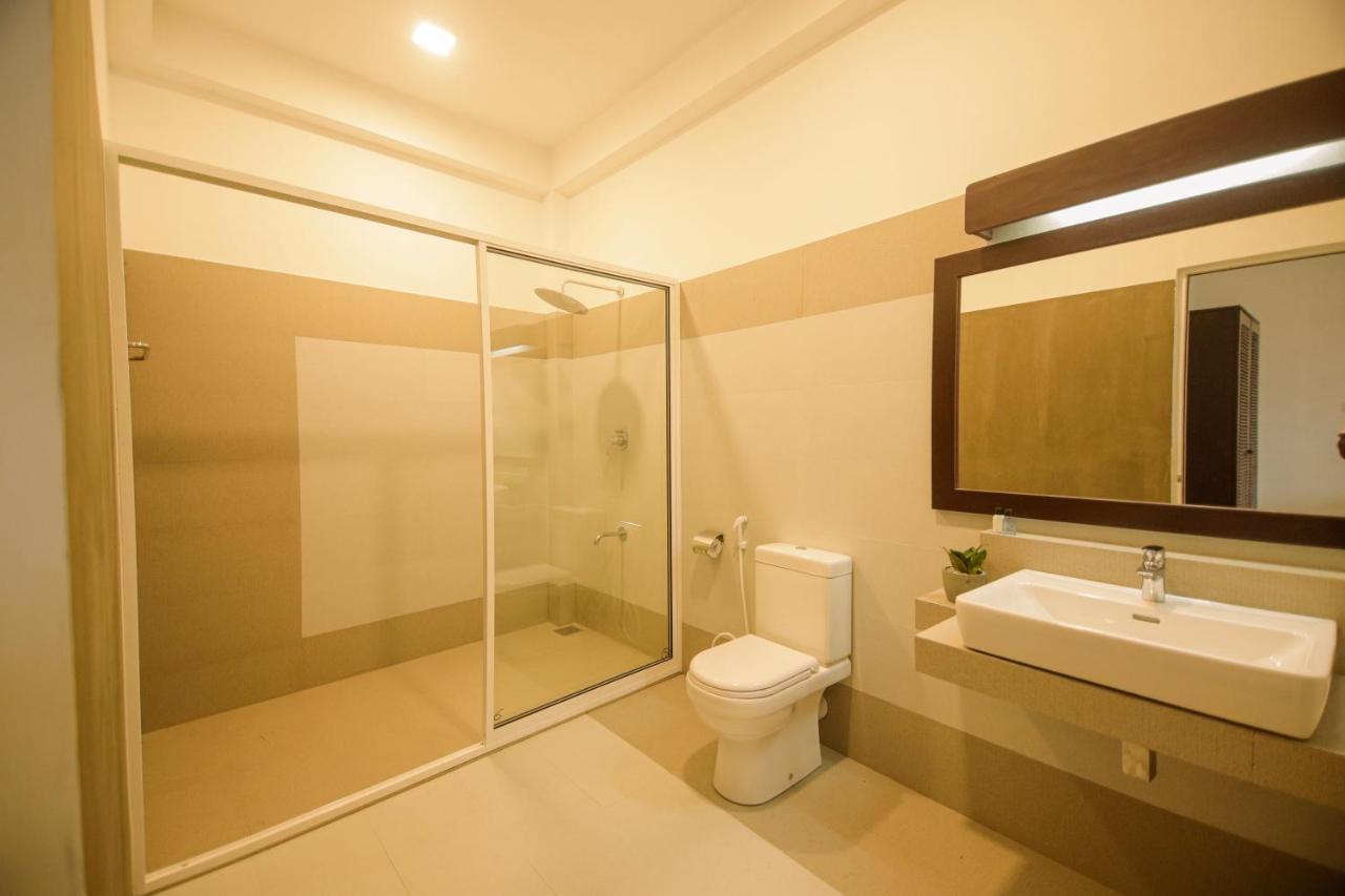 Hotel The Hills By Blue Fox à Kandy Extérieur photo
