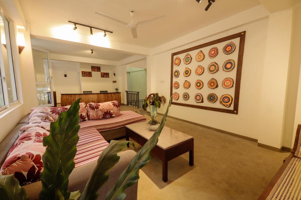 Hotel The Hills By Blue Fox à Kandy Extérieur photo